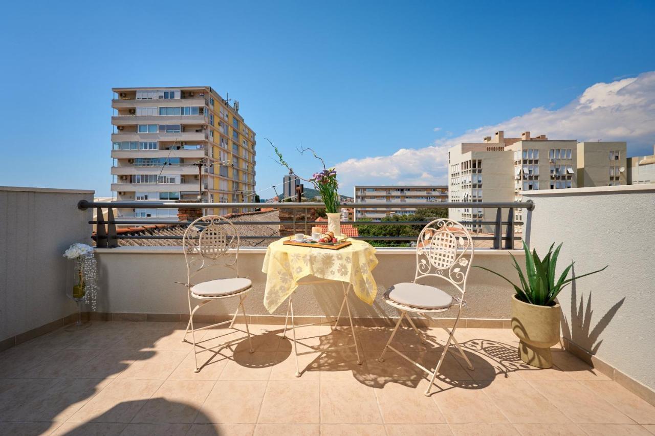 Modern & Spacious Rooftop Apartment With Natual Sunlight Split Buitenkant foto